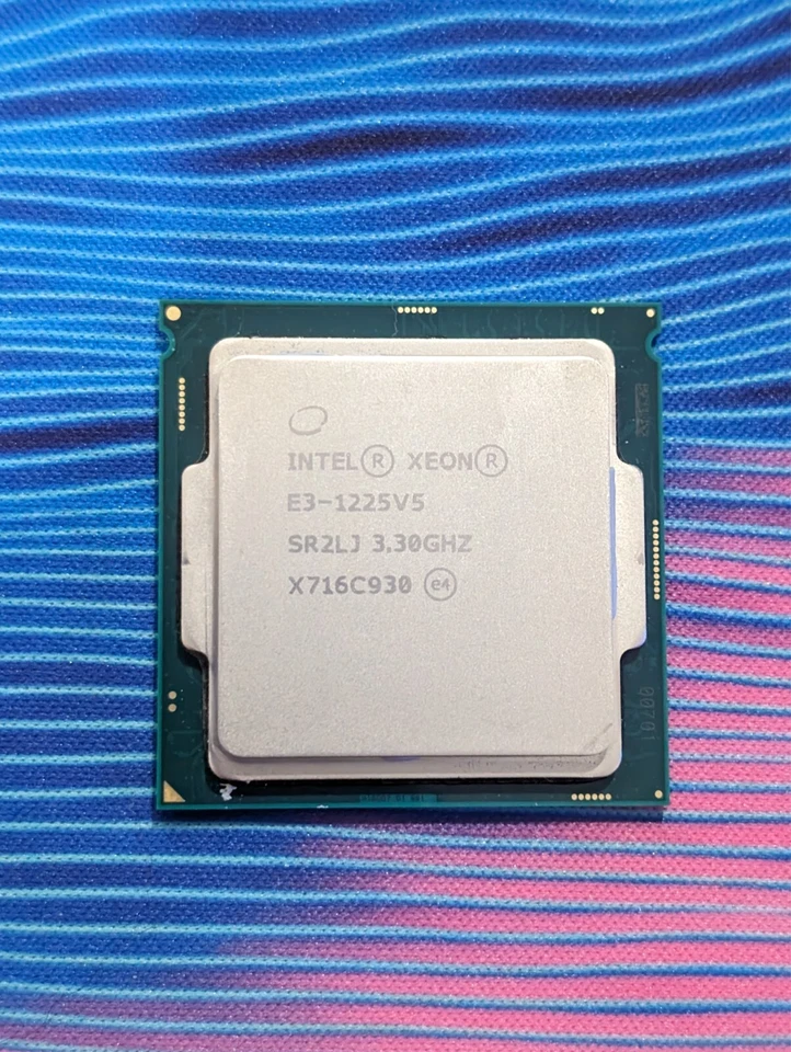 Intel Xeon Processor E3-1225 v5 8M Cache, 3.30 GHz SR2LJ - Image 1 of 1