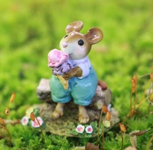 Wee Forest Folk TAKING A LICKING, WFF# M-748, VERDE AZULADO, ratón helado fresa - Imagen 1 de 1