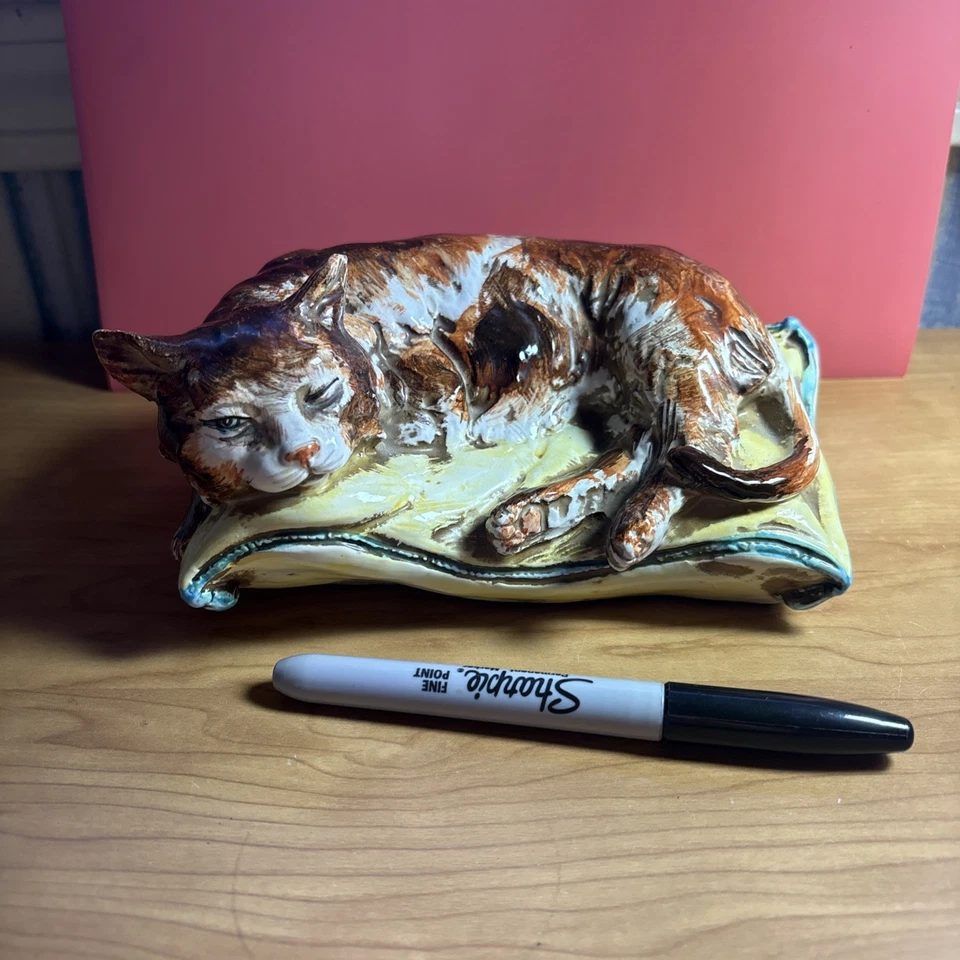 Vintage MCM Calico Cat Sleeping On Pillow Figurine Made In Italy 1960 Ceramic - Image 1 of 3