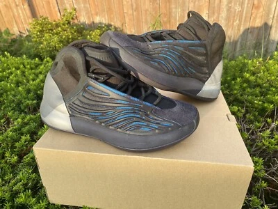 阿迪达斯 Yeezy Quantum Navy / Frozen B 定制 QNTM BSKTBL 篮球 FZ4362 尺寸 8.5 — 第 1/4 张图片