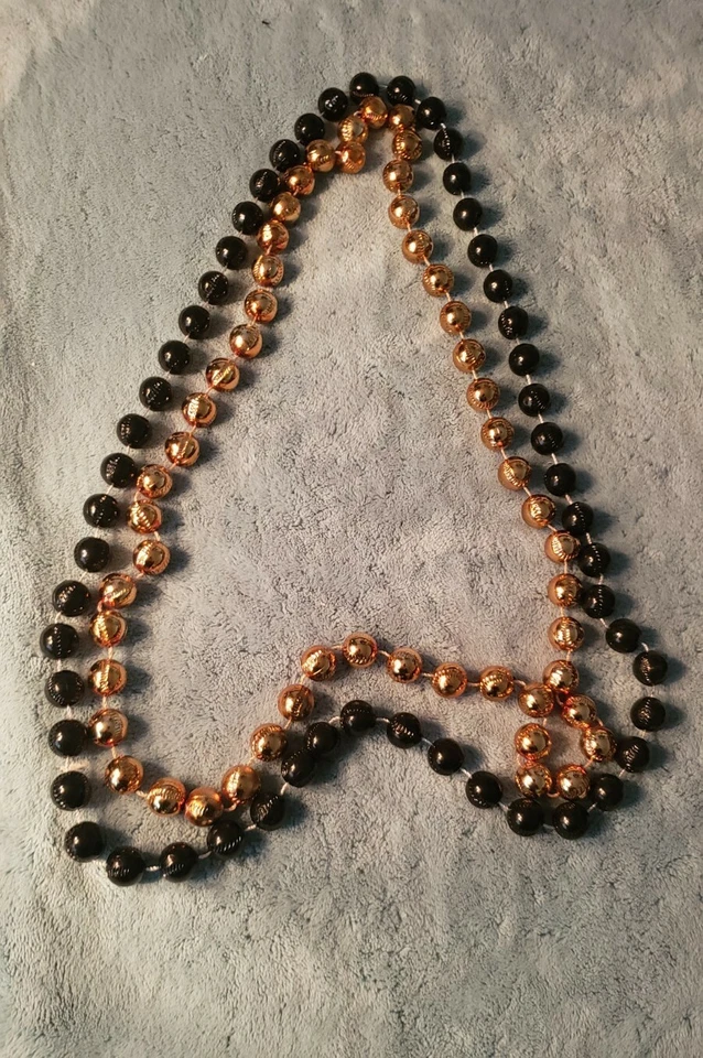 Baltimore Orioles MLB MARDI GRAS SPORT BASEBALL BEADS NECKLACE - Image 1 of 1