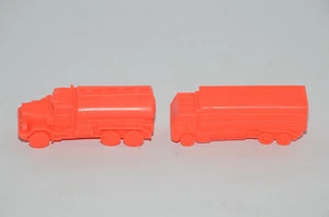 ULTRAMAN CLASH & THRASH CITY #5052 BANDAI 1991 - 2x Truck Piece Part - Imagen 1 de 4