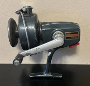 Vintage Wilcox Daiwa 735 Spinning Fishing Reel Made In Japan - Picture 1 of 6