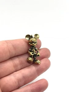 Colgante vintage de latón macizo de Mickey Mouse de Disney 3,5 cm - Imagen 1 de 4