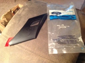 NOS 1986 1989 FORD TAURUS QUARTER PANEL FRONT MOULDING LEFTHAND - Picture 1 of 3
