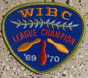 Parche bordado vintage 1969-70 campeón de la liga WIBC deportes MUJERES bolos - Imagen 1 de 2
