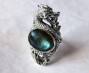 Labradorite Dragon Ring / size 7 / 925 Sterling Silver / 10 cts, 12 grams - Picture 1 of 6
