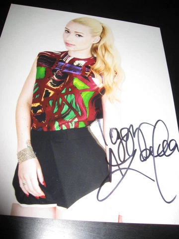 IGGY AZALEA SIGNED AUTOGRAPH 8x10 PHOTO BOOTY PROMO IN PERSON COA AUTO RARE D Cover