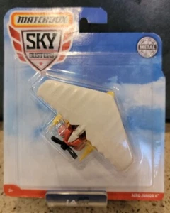 Matchbox Sky Busters Aero Junior II, Red/Yellow/White L29 - Picture 1 of 3