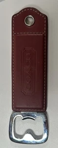 Coach Schlüsselanhänger Leder Flaschenöffner rot/silber - Bild 1 von 6
