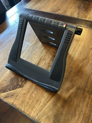 Kensington SmartFit Easy Riser Laptop Cooling Stand - Image 1 of 3