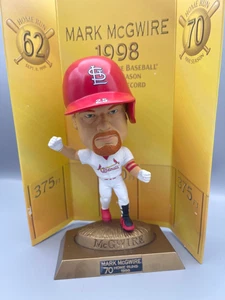 1998 Headliners XL Mark McGwire Action Figure 70 Home Runs Cardinals w/COA - Picture 1 of 7