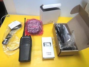 😍 Motorola CP200D 136-174 5W ND Digital Two Way Radio + accessories - Picture 1 of 13