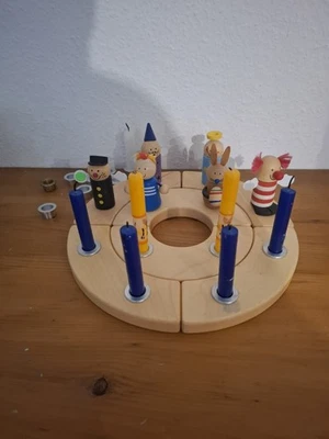 "Rundum" Geburtstagskranz aus Holz, 6 Figuren + Kerzen - Bild 1 von 4