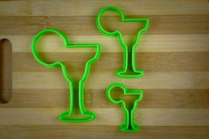 Margarita glass - margarita cocktail  -  Cookie Cutter Multi-Size - Picture 1 of 10