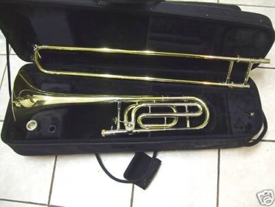 Brand New Trigger Trombone with hard case and mouthpiece - Image 1 of 3