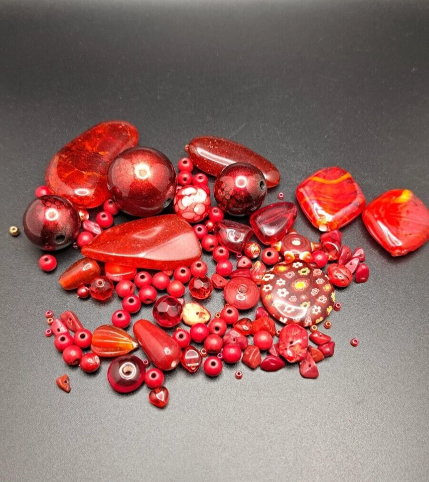 Variedade de contas vermelhas qualidade vidro, abajur, lucite, pedra - Imagem 1 de 3