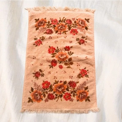 Dundee Floral Hand Towel - Peach + Red Roses Floral Flowers - 70s Bath Linens - Image 1 of 4