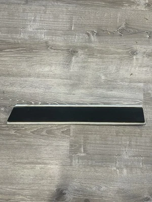 Dodge Ram D150 D250 D350 1981-1993 paso moldeado trasero derecho de 8' plataforma moldura OEM Foto 1 de 4