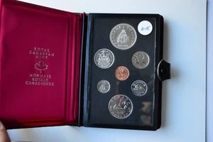 Juego doble $(plata .500) Canadá 1976 100 aniversario biblioteca y parlamento (C15) - Imagen 1 de 2