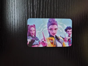 KPop Demon Hunters Collectible Trading Card (DD30) - HUNTR/X - Rumi, Zoey, Mira - Picture 1 of 2