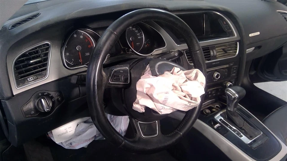 Volante usado serve: 2014 Audi A5 grau A - Imagem 1 de 4