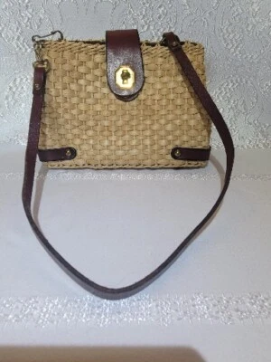 Bolso de mano vintage años 60 de mimbre, paja, ratán tejido cuero recortado - cesta - Foto 1 de 4