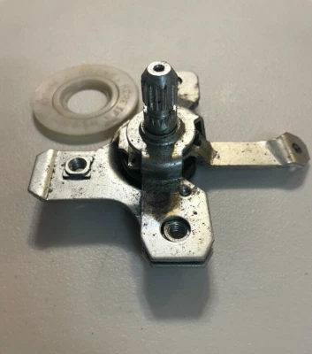 Manija de puerta Chevelle 1968-1969 mecanismo interior lado del pasajero Chevrolet GM Foto 1 de 4