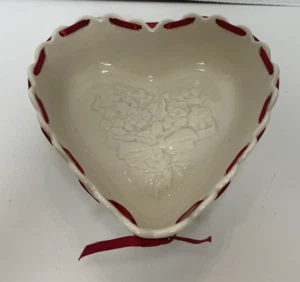 Longaberger Ivory Heart Shaped Ceramic Bowl w/Red Ribbon Hangable - Picture 1 of 9