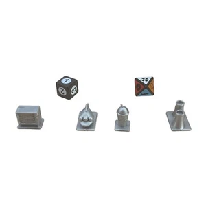 THE SIMPSONS SCENE IT DVD Game Replacement Parts 4 Plastic Movers and 2 Dice - Picture 1 of 9