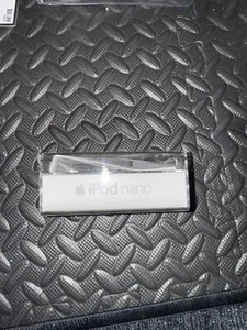 Apple iPod Nano 16 GB Black Clear Case Original - Picture 1 of 2