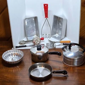 Lot VTG Children's Metal Kitchen Play Set Pieces Pots, Pans Red/Bakelite Handle - Picture 1 of 7