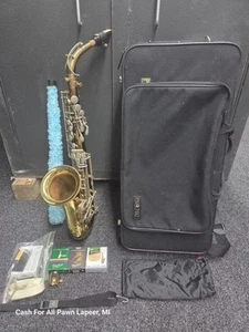 Martin Committee 2 (II) 1940s Lion and Crown Engraving Saxophone Low Pitch WWII - Picture 1 of 12