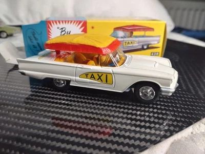 Corgi Toys 430 Bermuda Taxi — 第 1/2 张图片