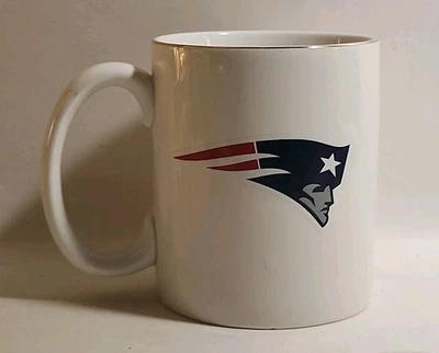 Caneca The Memory Company NFL New England Patriots logotipo Natal gl 107 - Imagem 1 de 4