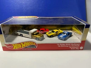 1/64 HOT WHEELS REAL RIDERS SET RETRO RIG 65 MUSTANG 70 CAMARO 70 CHALLENGER - Picture 1 of 6