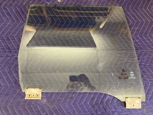 1984-1991 BMW 318i 325i E30 Rear Window Sedan Glass Right Passenger OEM #2588M - Picture 1 of 9