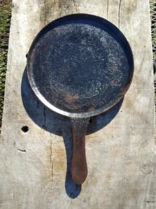 Antique Very Early Cast Iron Griddle - Picture 1 of 5