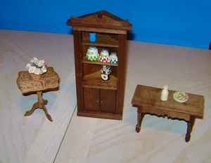 Vintage ReeveLine Reeves Intl. Wood Dollhouse Hutch Table & Folding Table Japan - Picture 1 of 12