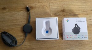 Clé de streaming HDMI Google Chromecast (3e génération) - Noir (GA00439-DE)