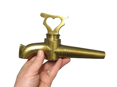 Ancien robinet de futaille de vigneron en bronze XIXe Coeur. - Photo 1/3