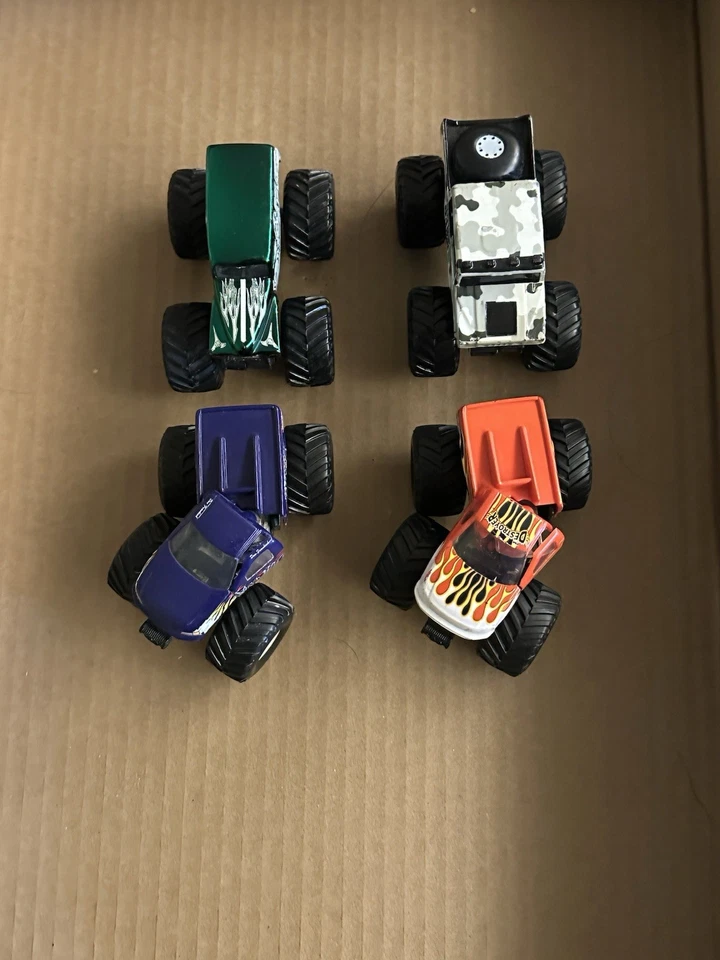 Hot Wheels Monster Jam масштаб 1:64 — лот из 4 редких монстр-траков — трудно найти - Изображение 1 из 1