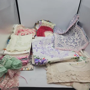 Vintage Doilies, Table Spreads, & Table Cloths - Picture 1 of 10