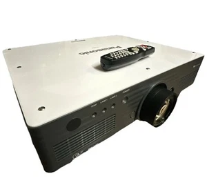 Panasonic PT-D4000U DLP Projector Tested Working with Remote - Picture 1 of 17