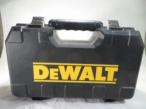 Dewalt Valigetta Rigida per Utensili SOLO con Manico e Fissaggi Argento Nero 8"w x 15"l x 5"h - Foto 1 di 7