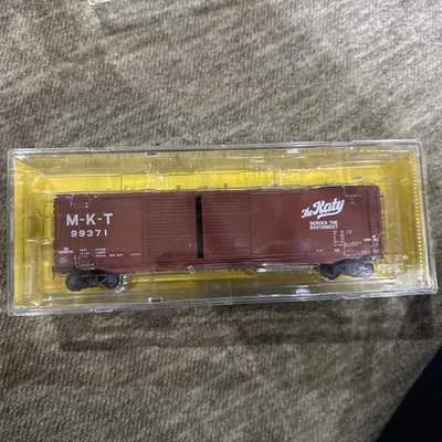 New-Pair Kadee 6504/6506 Missouri-Kansas-Texas Road 99371/99361 50' PS-1 Boxcar - Image 1 of 4