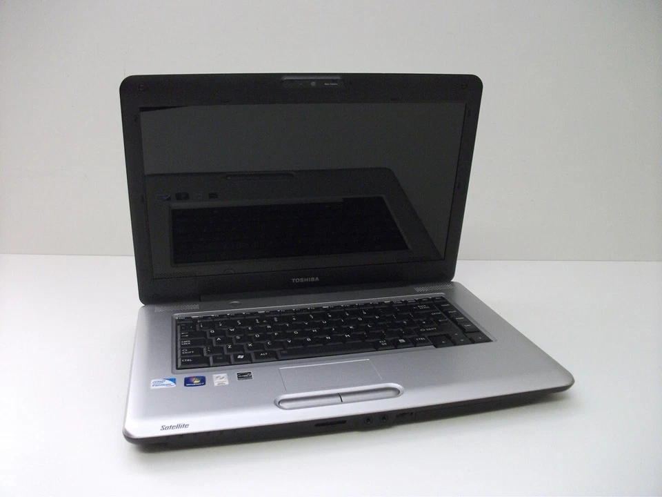 Toshiba Satellite L450-16K Intel Pentium Dual Core T4400 250GB 2GB Laptop - Image 1 of 1