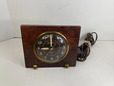 Vintage Sessions Electric Alarm Clock BELMAR model Working Cover