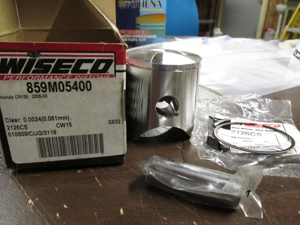 Wiseco NOS piston 859M05400 - Image 1 of 1