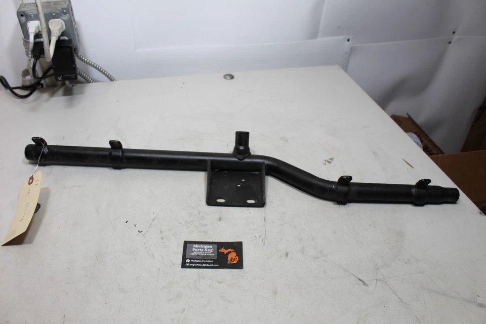 07-09 Harley Softail OEM Silenciador Soporte Interconexión Tubo Foto 1 de 4